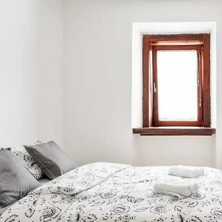 New Castle View And Parking Apartment *